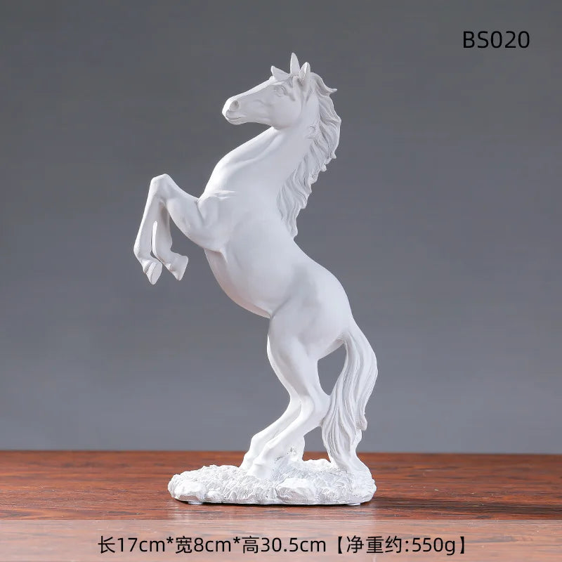 European Victory Horse Statue 640g – Galloping Animal Figurine, Luxury Living Room Decor, Office Desktop Gift