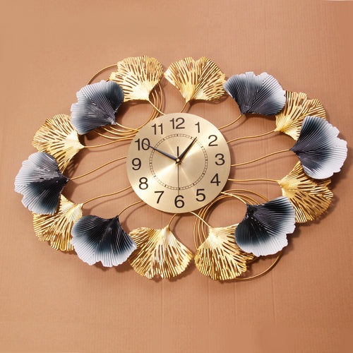 Modern Round Metal Wall Clock – Nordic Design