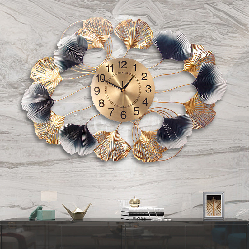 Modern Round Metal Wall Clock – Nordic Design