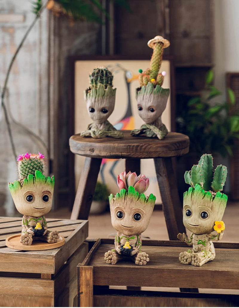 Groot Tree Man Miniature Figurine 5cm – Adorable Galaxy Guardian Desk Ornament, Succulent Planter, Pop Culture Home Decor Gift