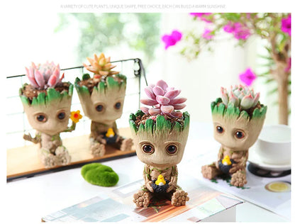 Groot Tree Man Miniature Figurine 5cm – Adorable Galaxy Guardian Desk Ornament, Succulent Planter, Pop Culture Home Decor Gift