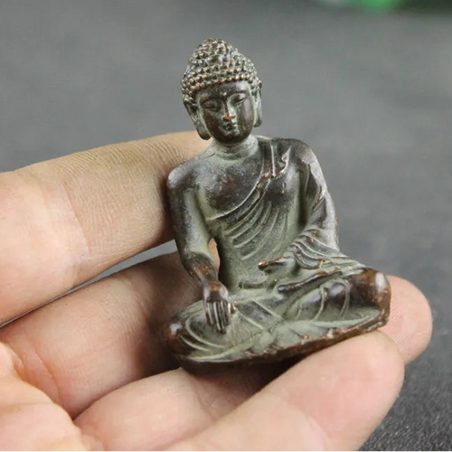Pure Copper Shakyamuni Buddha Figurine 85g – Exquisite Brass Statue, Spiritual Home Decor, Mindful Gift