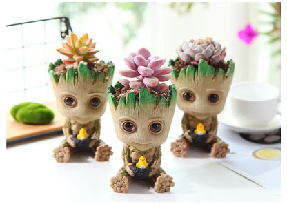 Groot Tree Man Miniature Figurine 5cm – Adorable Galaxy Guardian Desk Ornament, Succulent Planter, Pop Culture Home Decor Gift