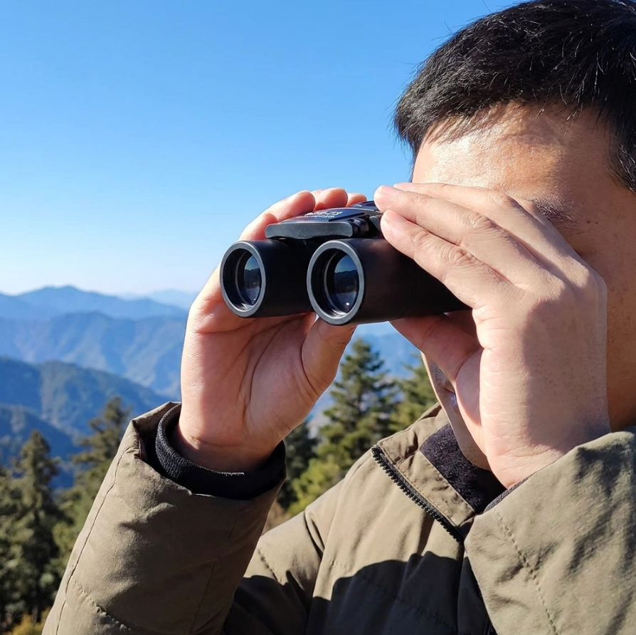 Monocular Telescope with Phone Clip