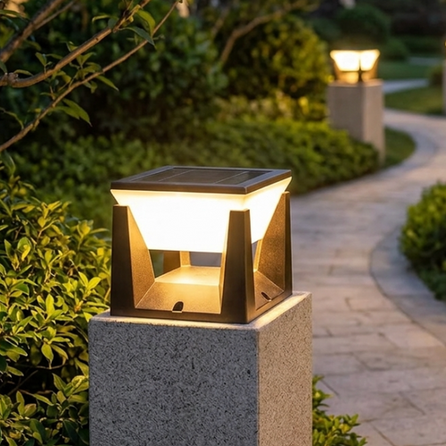Solar Post Light with 3 Color Modes – IP65 Waterproof LED Pillar Lamp for Garden, Yard & Pathway, Auto On/Off